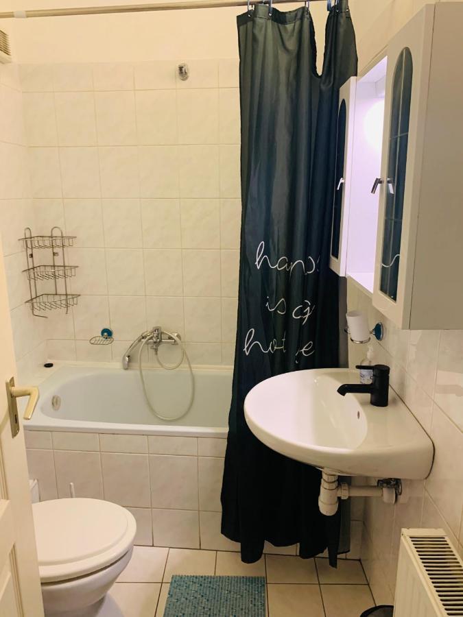 Onyx With Free Private Garage + Ac Apartamento Budapest